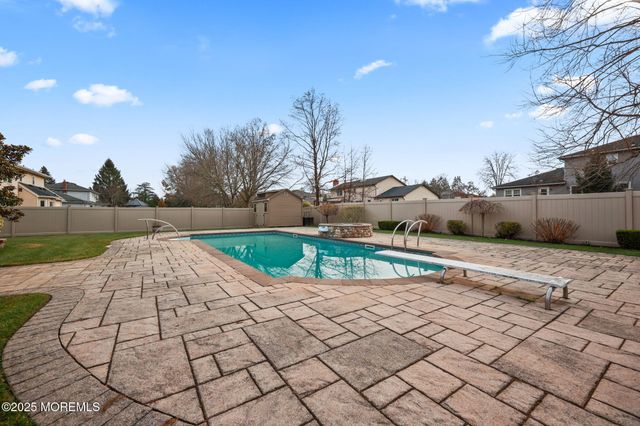 41 Thomas Drive, Manalapan, NJ 07726