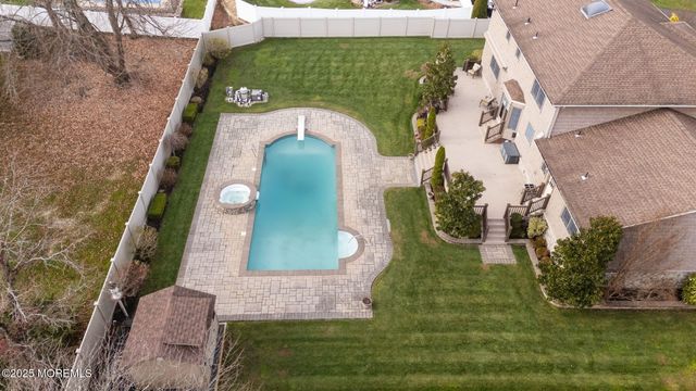 41 Thomas Drive, Manalapan, NJ 07726