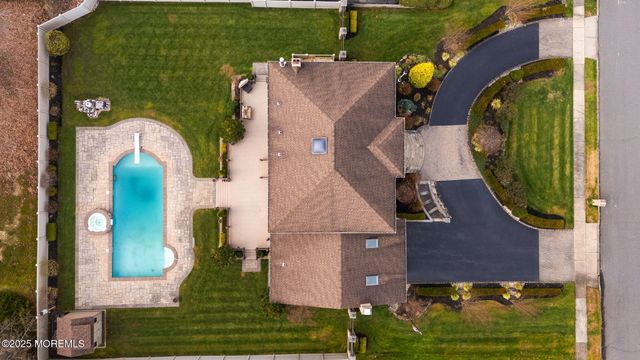 41 Thomas Drive, Manalapan, NJ 07726