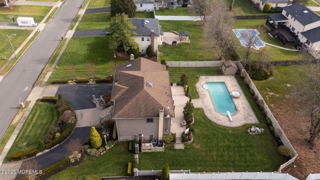 41 Thomas Drive, Manalapan, NJ 07726