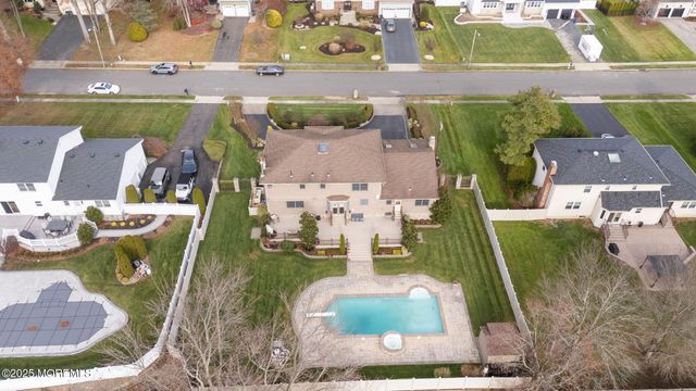 41 Thomas Drive, Manalapan, NJ 07726