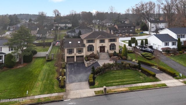 41 Thomas Drive, Manalapan, NJ 07726