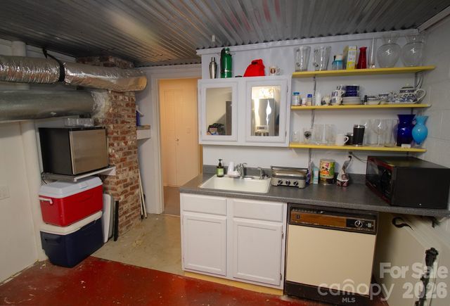 36 Clarendon Road, Asheville, NC 28806