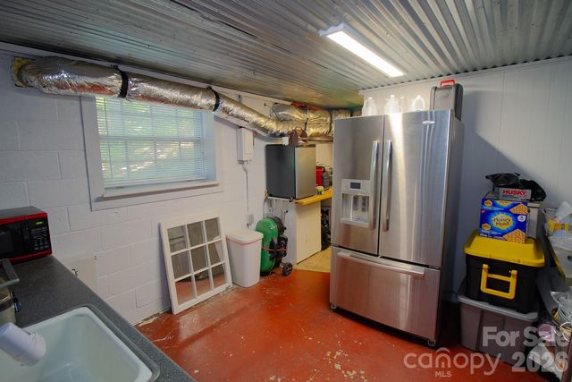 36 Clarendon Road, Asheville, NC 28806