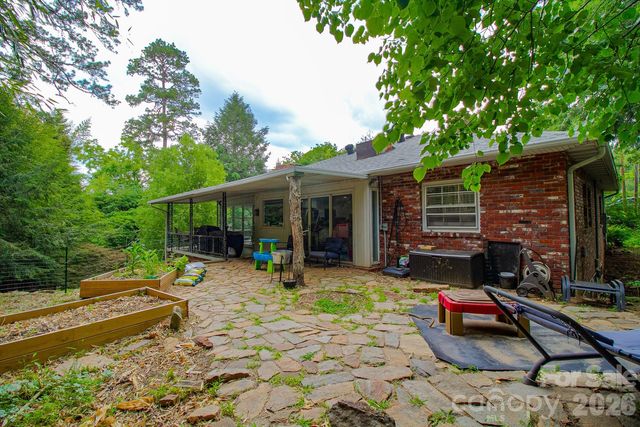 36 Clarendon Road, Asheville, NC 28806