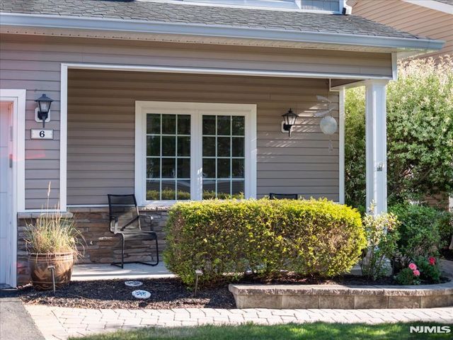 6 Westminster Way, Pomona, NY 10970
