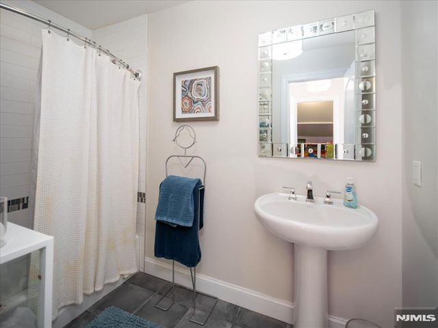 6 Westminster Way, Pomona, NY 10970