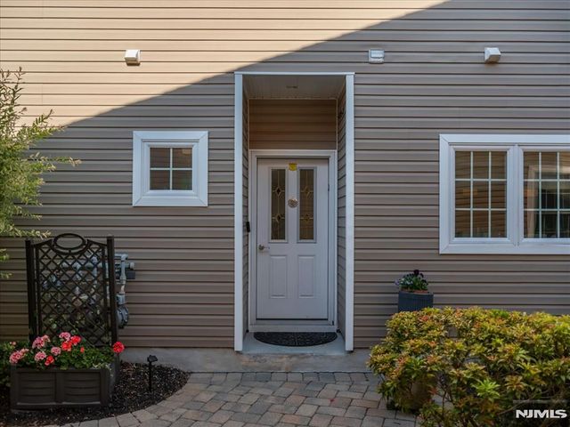 6 Westminster Way, Pomona, NY 10970