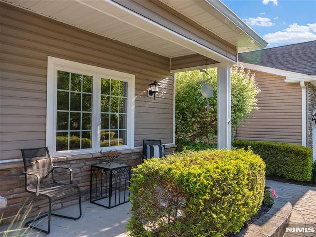 6 Westminster Way, Pomona, NY 10970