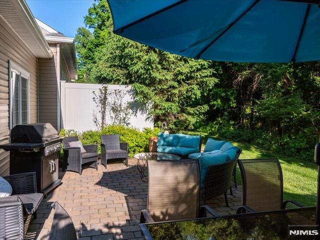 6 Westminster Way, Pomona, NY 10970