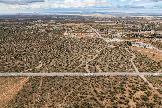 1 Duncan Rd, Phelan, CA 92371