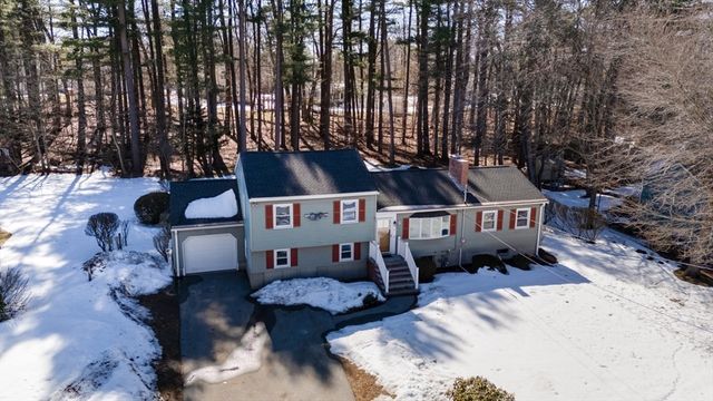 10 Independence Dr, Burlington, MA 01803