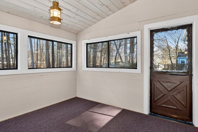 10 Independence Dr, Burlington, MA 01803