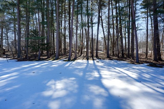 10 Independence Dr, Burlington, MA 01803