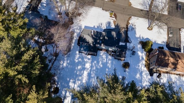 10 Independence Dr, Burlington, MA 01803