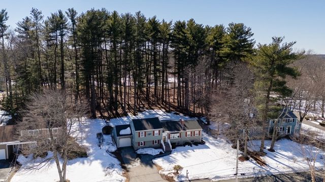 10 Independence Dr, Burlington, MA 01803