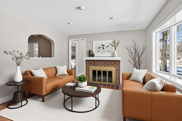 10 Independence Dr, Burlington, MA 01803