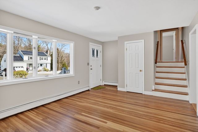 10 Independence Dr, Burlington, MA 01803