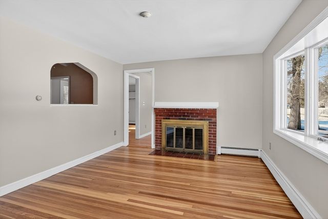 10 Independence Dr, Burlington, MA 01803