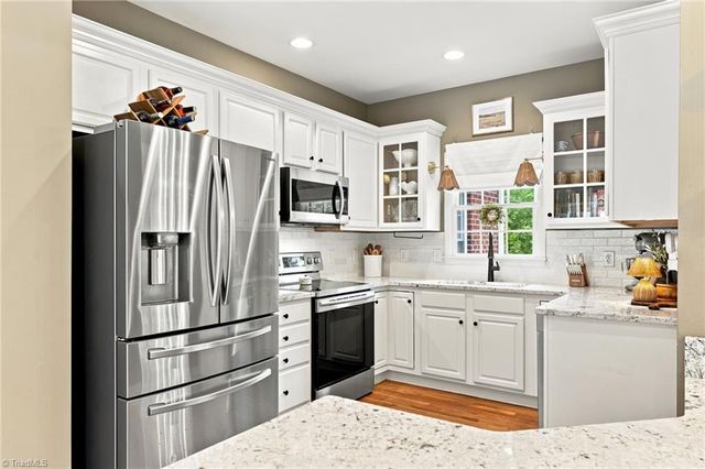 7502 Summersun Drive, Browns Summit, NC 27214