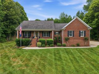 7502 Summersun Drive, Browns Summit, NC 27214
