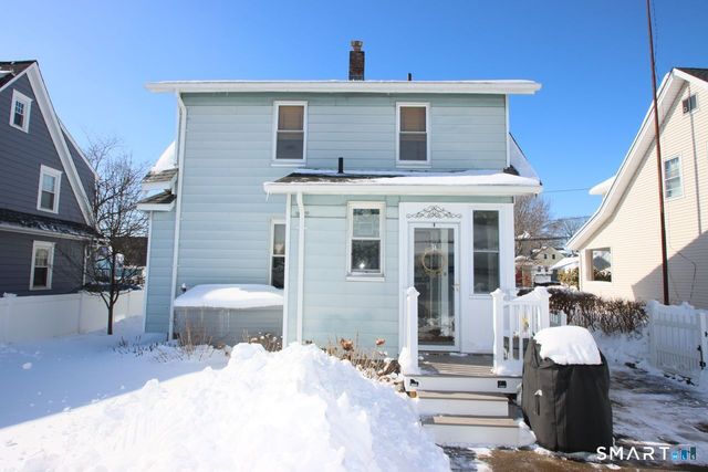 26 Essex Street, Fairfield, CT 06825