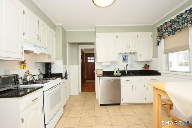 26 Essex Street, Fairfield, CT 06825