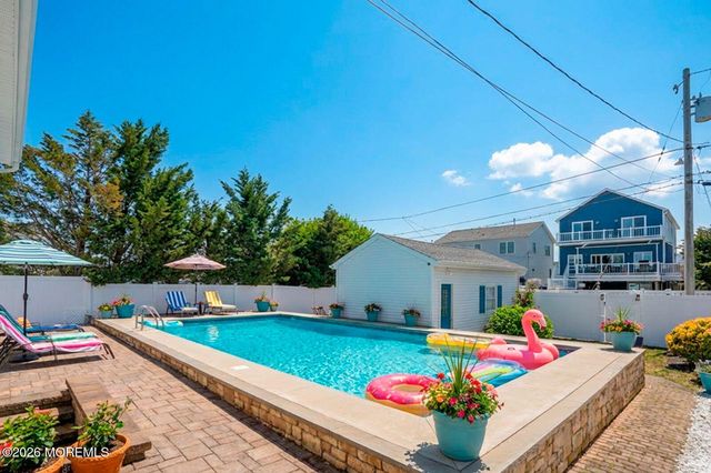 210 Laurel Court, Point Pleasant Beach, NJ 08742