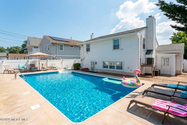 210 Laurel Court, Point Pleasant Beach, NJ 08742