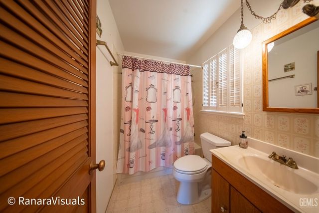 3901 Noel Pl., Bakersfield, CA 93306