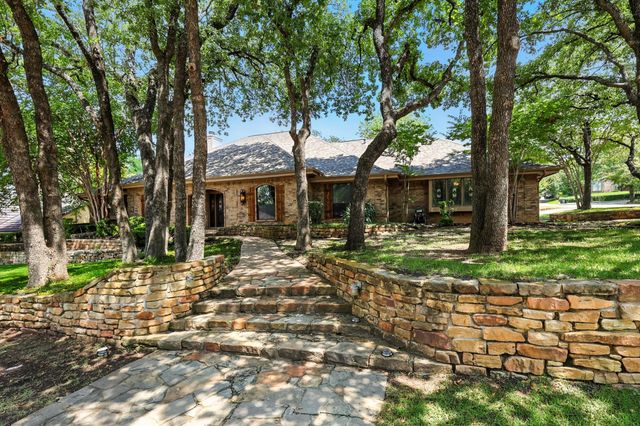 3907 Windermere Drive, Colleyville, TX 76034