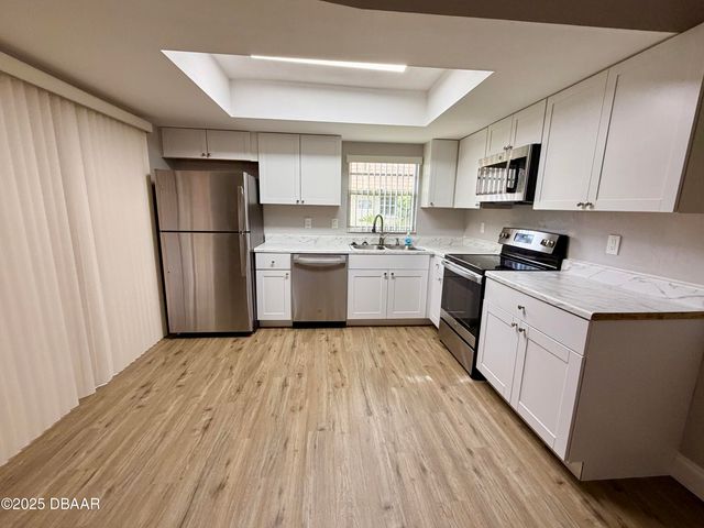 190 Moonstone Court, Port Orange, FL 32129