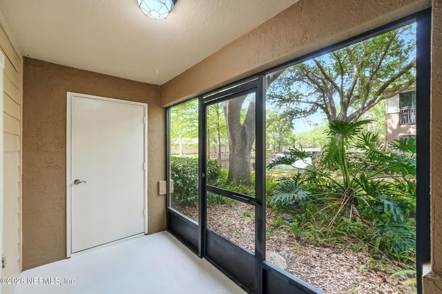 25 ARBOR CLUB Drive 105, Ponte Vedra Beach, FL 32082