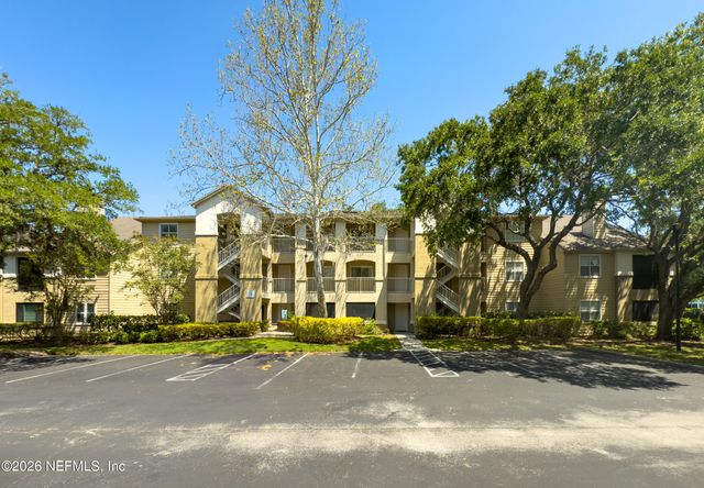 25 ARBOR CLUB Drive 105, Ponte Vedra Beach, FL 32082