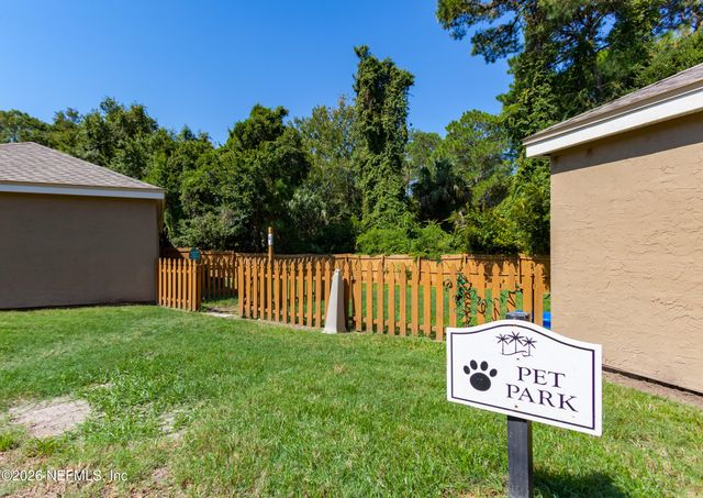 25 ARBOR CLUB Drive 105, Ponte Vedra Beach, FL 32082