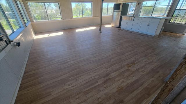 12018 Sandpiper Road, Angleton, TX 77515