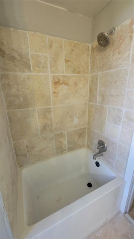 12018 Sandpiper Road, Angleton, TX 77515