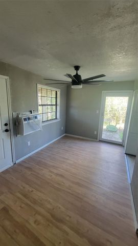 12018 Sandpiper Road, Angleton, TX 77515