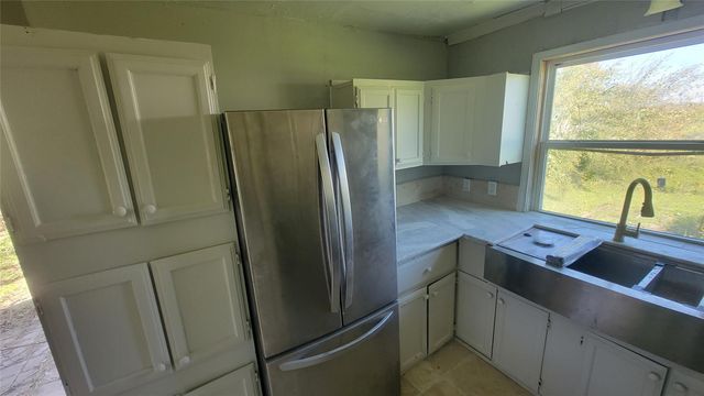 12018 Sandpiper Road, Angleton, TX 77515