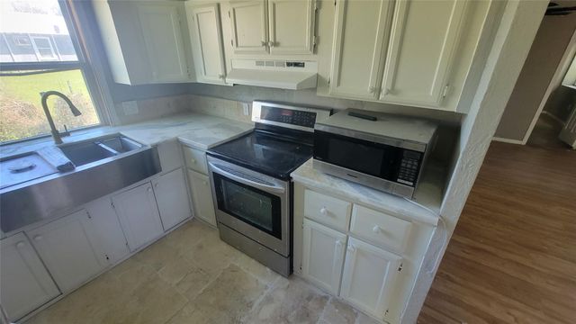 12018 Sandpiper Road, Angleton, TX 77515