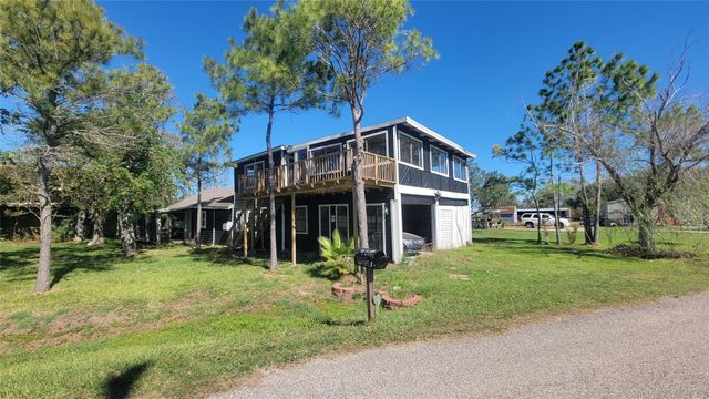 12018 Sandpiper Road, Angleton, TX 77515