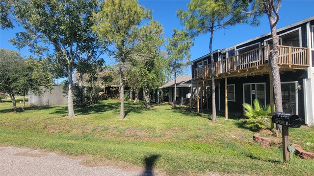 12018 Sandpiper Road, Angleton, TX 77515