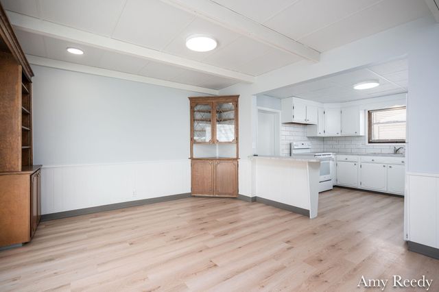 418 Elm Street Se, Lowell City, MI 49331