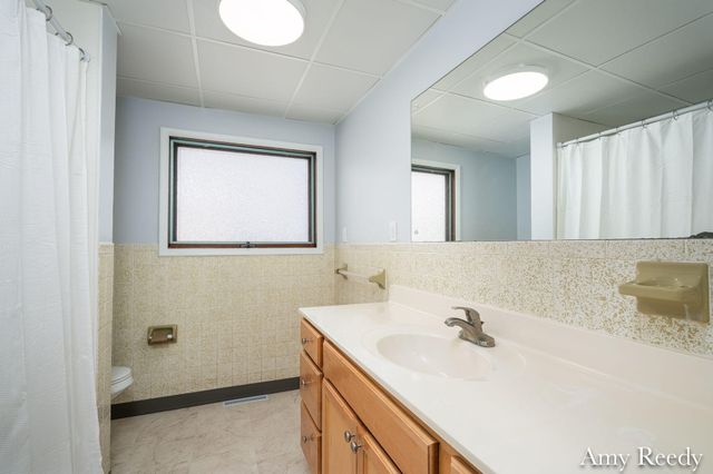 418 Elm Street Se, Lowell City, MI 49331