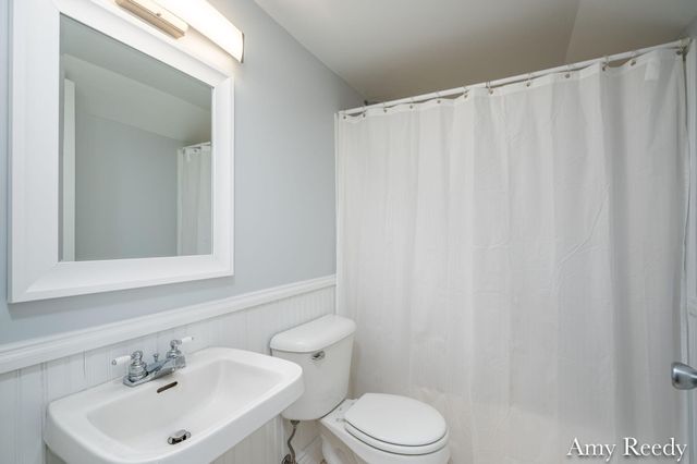 418 Elm Street Se, Lowell City, MI 49331