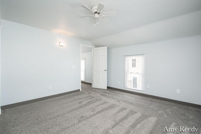 418 Elm Street Se, Lowell City, MI 49331