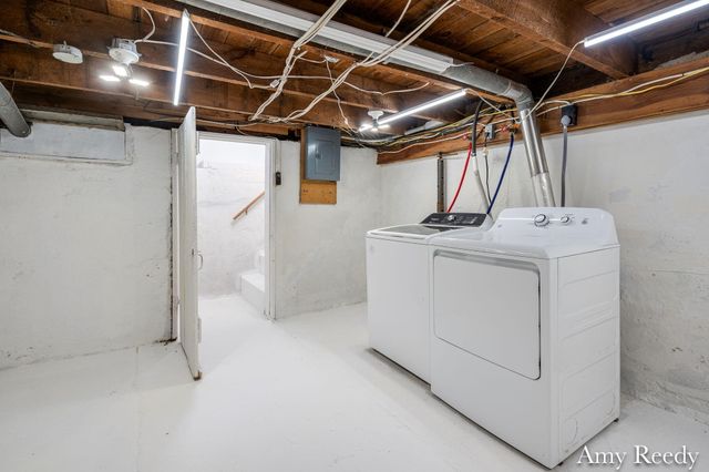 418 Elm Street Se, Lowell City, MI 49331