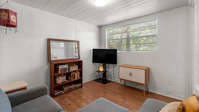 904 NW 14TH AVENUE, Gainesville, FL 32601