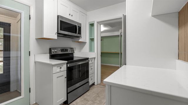 904 NW 14TH AVENUE, Gainesville, FL 32601