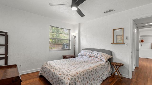 904 NW 14TH AVENUE, Gainesville, FL 32601